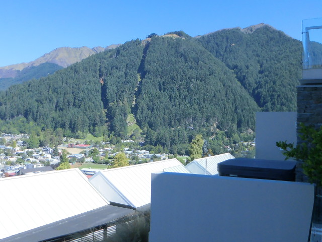 img0012.jpg