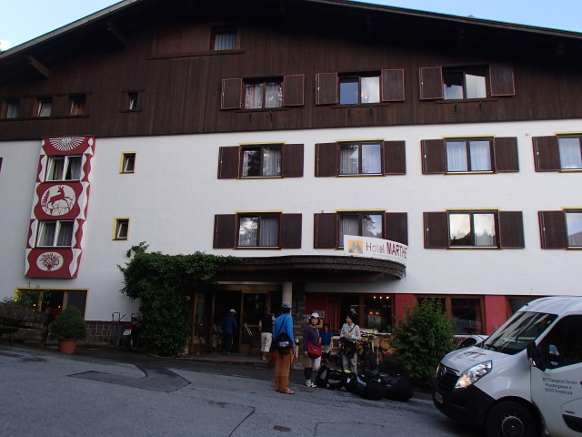 img0010.jpg